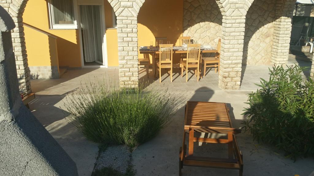 Polje Kuca Za Odmor Vugica别墅 外观 照片